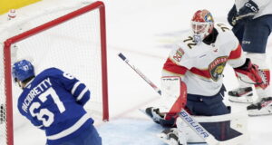 Торонто постигна втора победа срещу защитаващия титлата си Флорида във втория кръг на плейофите в Западната конференция на НХЛ