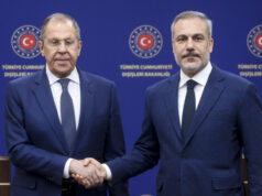 Турски и руски дипломати обсъдиха мирните преговори между Украйна и Русия