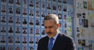 Турция предлага да е домакин на среща на лидерите на САЩ, Русия и Украйна