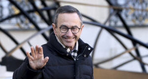 Френската дясна партия "Републиканците" избира свой председател