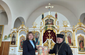 Щастлива съм, че българите в Унгария са сплотени и продължават да пазят и предават на младите обичта си към Родината, българския език и традиции, каза Наталия Киселова