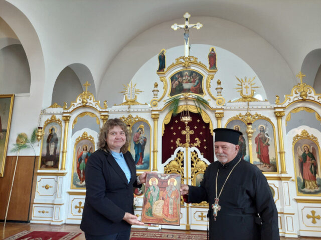 Щастлива съм, че българите в Унгария са сплотени и продължават да пазят и предават на младите обичта си към Родината, българския език и традиции, каза Наталия Киселова