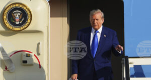 Американският президент Тръмп пристигна в Нидерландия за срещата на НАТО