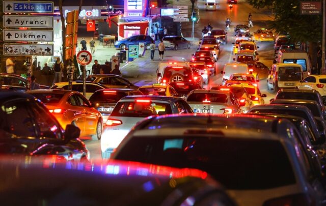 Броят на регистрираните превозни средства в Анкара наближава 3 милиона, според данни на Турския статистически институт