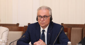 България продължава да затвърждава водещата си роля за стабилността и растежа в региона, заяви премиерът на среща с Теодорос Русопулос