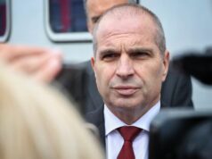 Вицепремиерът Гроздан Караджов ще открие публична дискусия за предстоящата процедура за пътнически услуги с железопътен транспорт
