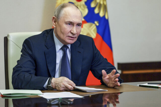 Владимир Путин заяви, че Русия трябва да обърне особено внимание на ядрената триада в новата си държавна програма за въоръжаване