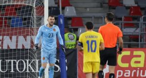 Вратарят Иван Дюлгеров е отстранен временно от отбора на ЦСКА-София заради разследване, че е облагодетелствал противник с информация