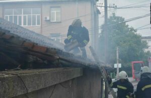 Двама души са пострадали при взрив на газова бутилка в с. Мусачево, община Елин Пелин, съобщиха от пожарната