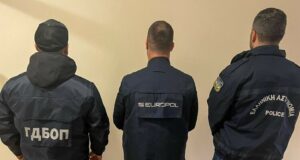 Двама турски граждани, издирвани от гръцките власти, са били задържани при операция на ГДБОП в района на Свиленград