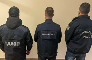 Двама турски граждани, издирвани от гръцките власти, са били задържани при операция на ГДБОП в района на Свиленград