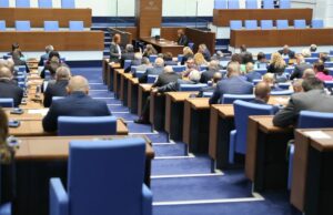 Депутатите да обсъдят откриването на процедура за избор на управител и подуправител на НОИ, предвижда проектопрограмата на парламента