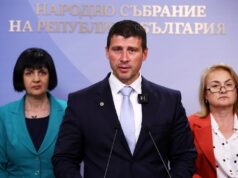 ЕС прие концепцията "ново начало" и си затвори очите към мафията, която е завладяла България, каза Ивелин Михайлов от "Величие"