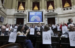 ЕФЕ: Конгресът на Аржентина одобри повишаване на пенсиите със 7,2%, но правителството заяви, че президентът ще наложи вето