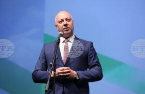 ОБНОВЕНА Държавните органи са на терен и следят за необосновано покачване на цените, каза премиерът Росен Желязков на дискусия за еврото