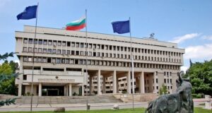 Заради последната ескалация на напрежението в региона на Близкия изток от МВнР препоръчват на нуждаещите се българи няколко комуникационни канала