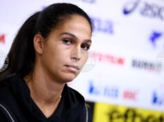 Изабелла Шиникова отпадна във втория кръг на сингъл на турнир по тенис в Испания