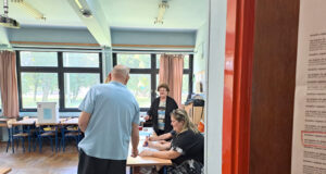 Избирателната активност на втория тур на местните избори в Хърватия е била над 11 процента преди обед