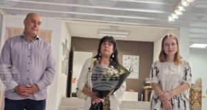 Изложба „Ученици, приятели, творци“ подредиха в плевенската художествена галерия „Илия Бешков“
