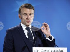 Макрон призова иранския президент да освободи задържани френски граждани и да се върне на масата за преговори по ядрения въпрос