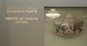 Министерството на външните работи призова за незабавно намаляване на напрежението в Близкия изток