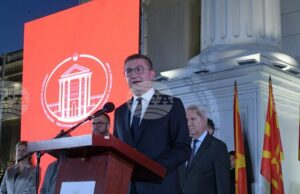 Мицкоски отчете първата година от управлението на правителството си