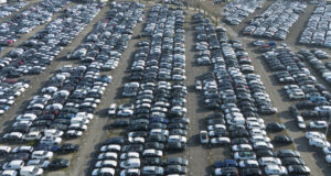 Настроенията в германската автомобилна индустрия продължават да се влошават през май, сочи проучване на "Ифо"