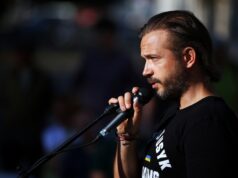 Нека забавим забързаното си ежедневие и се замислим какво се случва на няколко часа от нас, заяви продуцентът Александър Алексиев