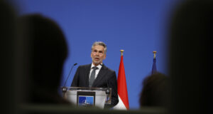 ОБНОВЕНА Нидерландският премиер Схоф ще подаде оставка, след като лидерът на крайната десница напусна управляващата коалиция