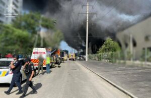 ОБНОВЕНА
                                                                                                ОБНОВЕНА Две жени загинаха, а 26 души бяха ранени при сутрешната атака с дронове в Одеса, съобщи областният управител