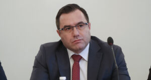 От 1 юли се очаква токът да поскъпне с 4,6 процента, а парното - с 4,5 на сто, обяви председателят на КЕВР