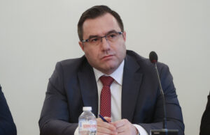 От 1 юли се очаква токът да поскъпне с 4,6 процента, а парното - с 4,5 на сто, обяви председателят на КЕВР