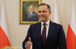 ПАП: Реформите и бюджетната консолидация ще бъдат трудно постижими след изборите в Полша, смятат от „Фич“