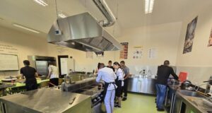 ПГ „Алеко Константинов“ в Мездра посрещна над сто седмокласници в ден на отворени врати