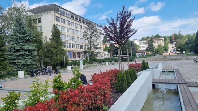 Попово отбелязва Ден на града, официален гост на честванията е вицепрезидентът Илияна Йотова