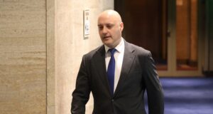 Решението на КС за допустимост по искането на президента във връзка с референдума за еврото е по-скоро очаквано, коментира Атанас Славов от "Да, България"