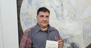 Свилен Димитров представи в Плевен книгата си „Селски му работи“