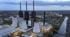 Спадът в промишления сектор на еврозоната се забавя през май, сочи проучване