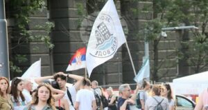 Студент, заподозрян в призив за промяна конституционния ред в Сърбия е пуснат под домашен арест