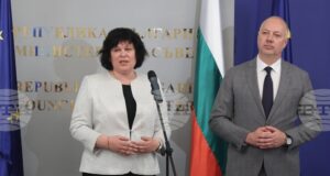 Създавайте бъдещето на българската наука, каза заместник-министърът на образованието Таня Михайлова на олимпийските отбори по природни науки