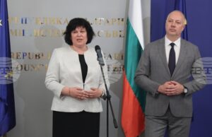 Създавайте бъдещето на българската наука, каза заместник-министърът на образованието Таня Михайлова на олимпийските отбори по природни науки