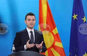 Съзнателно или не българските евродепутати влязоха в класически руски наратив, който има за цел да дестабилизира региона, каза Тимчо Муцунски