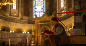 Турската Дирекция по религиозните въпроси получи разрешение да цензурира и конфискува преводи на Корана