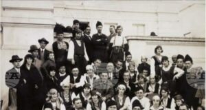 Фотодокументална изложба на открито „100 години в 100 кадъра“ представя историята на старозагорската опера