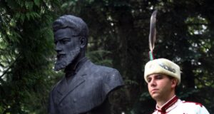 Христо Ботев паметник