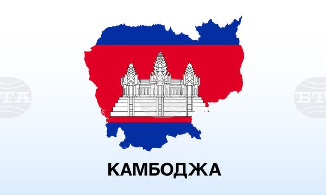 Археолози реставрират рушащата се кула на храм археологически парк Ангкор