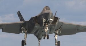 Изтребител F-35C Lightning II