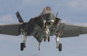 Изтребител F-35C Lightning II