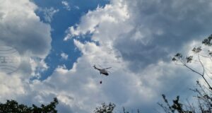 Военнослужещи от състава на Военновъздушните сили се включват в гасенето на пожар в землището на село Илинденци, област Благоевград