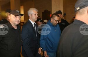 Вярвам в правосъдието и съм убеден в правотата си, каза пред съда кметът на Варна Благомир Коцев